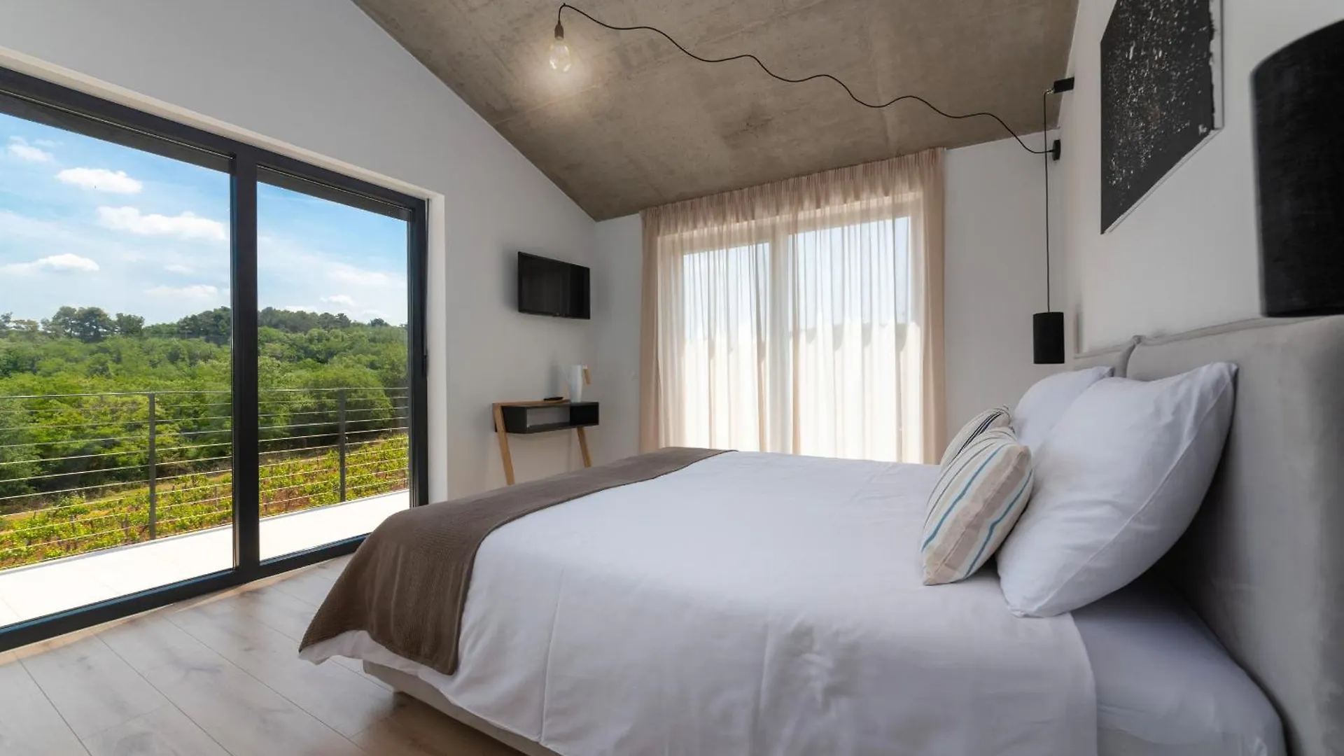Beautiful Villa Perlin With Pool In Visnjan Farini