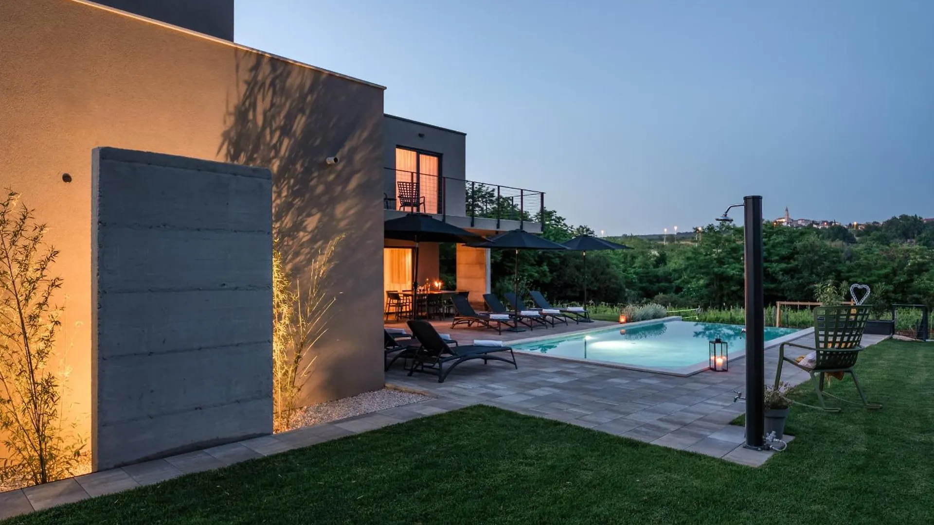Beautiful Villa Perlin With Pool In Visnjan Farini