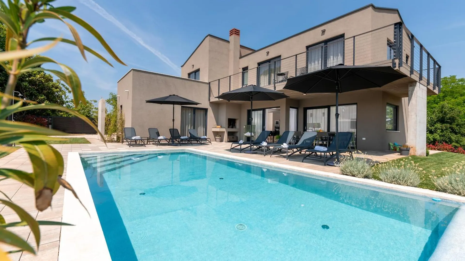 Beautiful Villa Perlin With Pool In Visnjan Farini 0*,